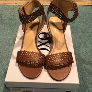 Women’s XOXO sandal size 8.5